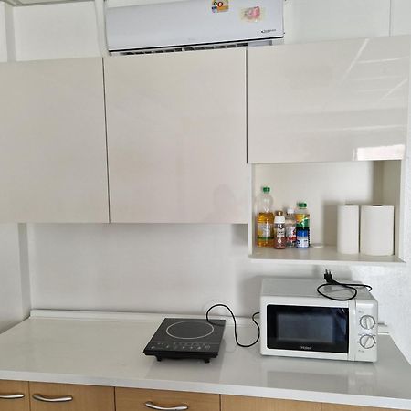 Live The Beachlife In Jomtien Beach Condo, Pattaya Exterior photo